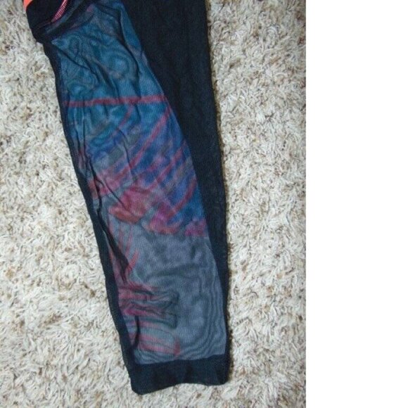 Victorias Secret PINK Yoga Pants Medium Black Floral Foldover Waist Capris - Picture 6 of 6
